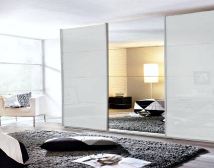 Dulap alb alpin/alb lucios-oglinda 361x210x62cm KULMBACH